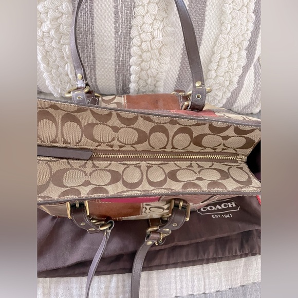 Patchwork Coach Purse - Picture 2 of 4